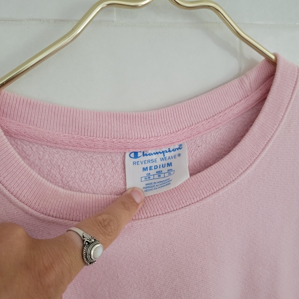 Champion Reverse Weave Bubblegum Pink Crewneck Sweatshirt Womens Size Medium - Picture 2 of 7